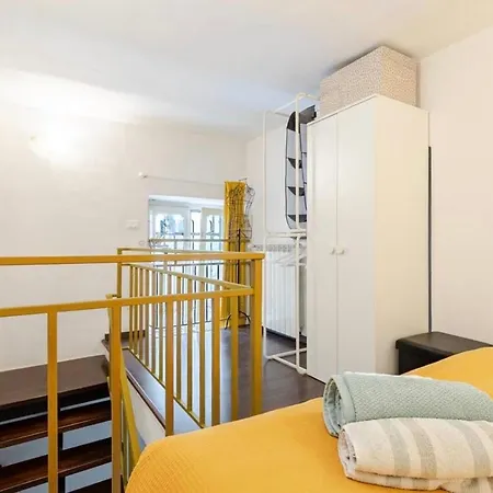 Loft Su Tre Piani A San Salvario Τορίνο